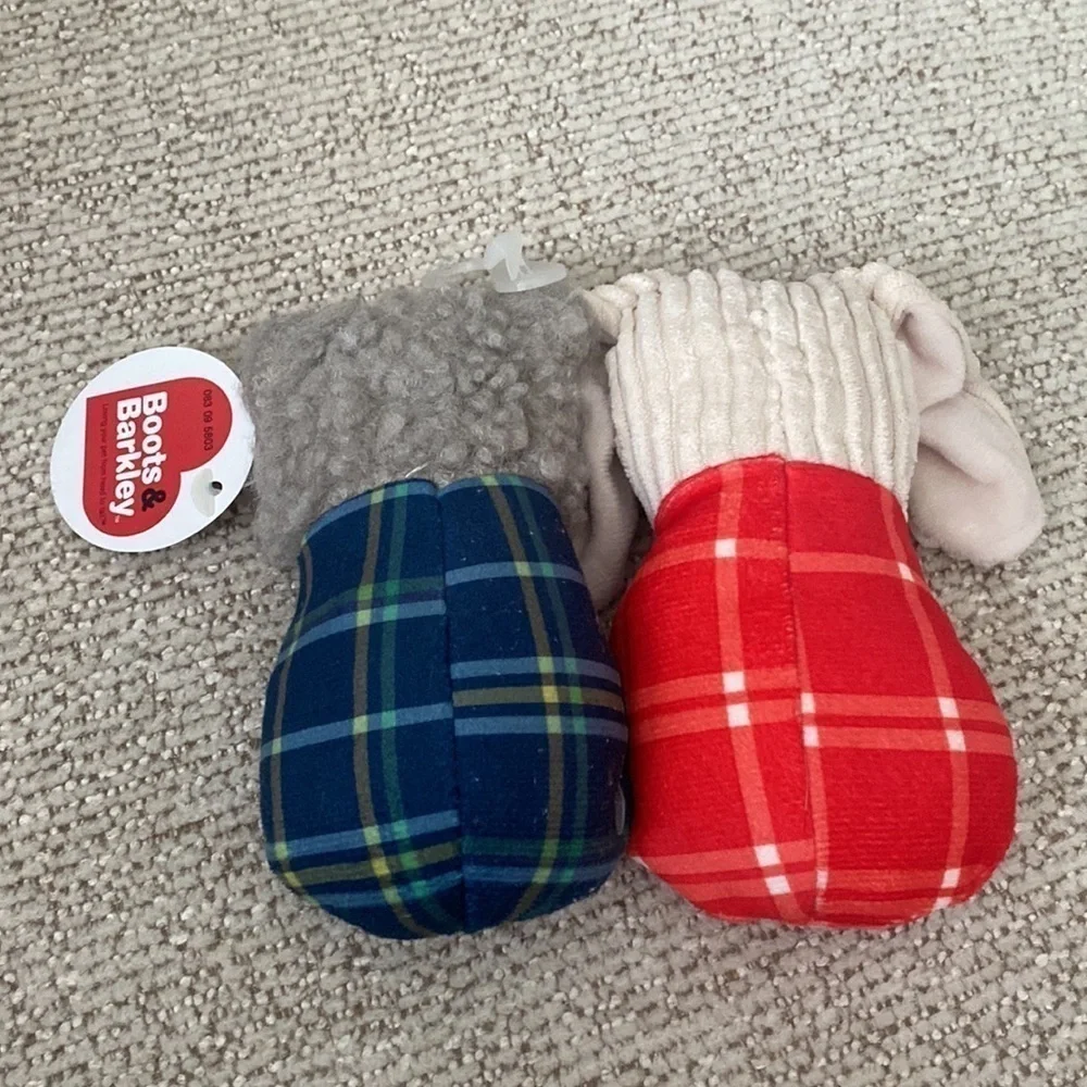 NWT BOOTS & BARKLEY 2 PACK OF SQUEAKY SMALL DOG TOYS